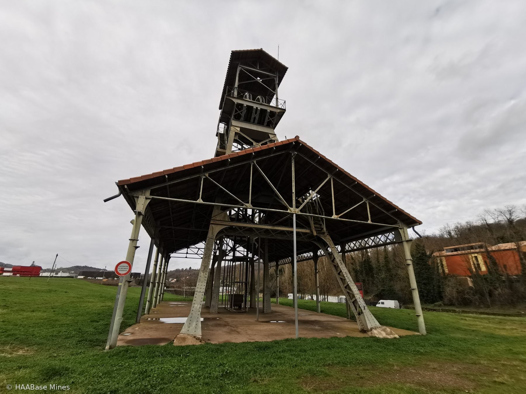 Mines de Decazeville — Puits Central mine headframe or winding tower site