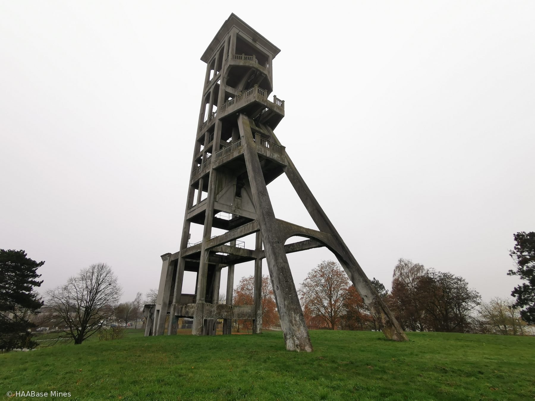 Fosse Dutemple mine headframe or winding tower site