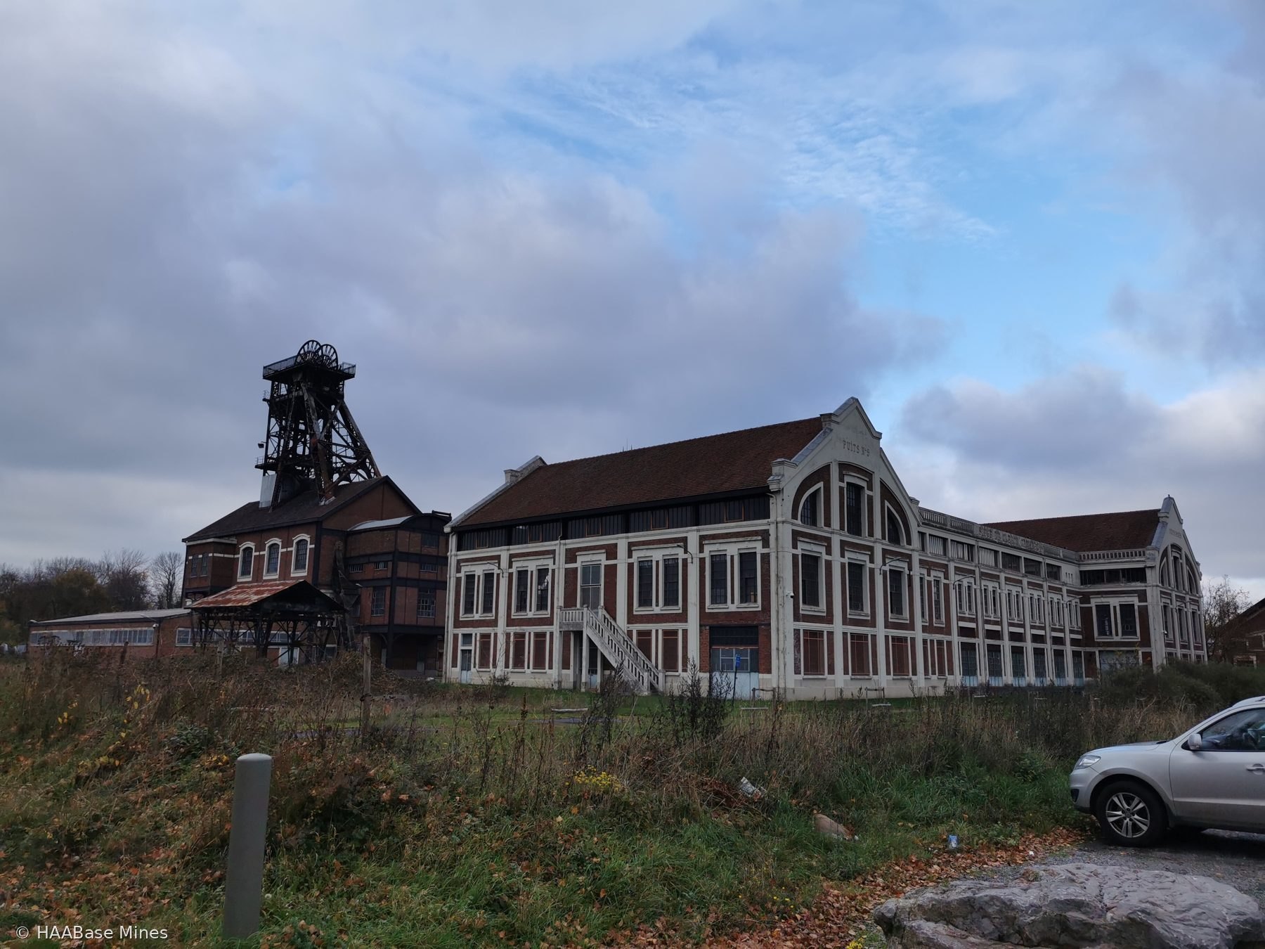 Fosse n° 9–9 bis de Dourges mine headframe or winding tower site