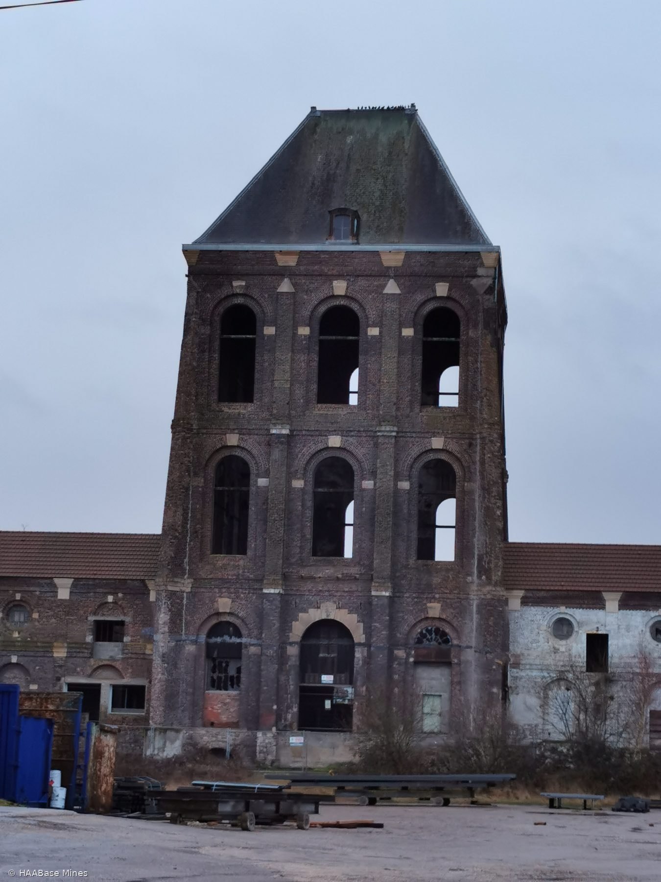 Puits Hottinguer mine headframe or winding tower site