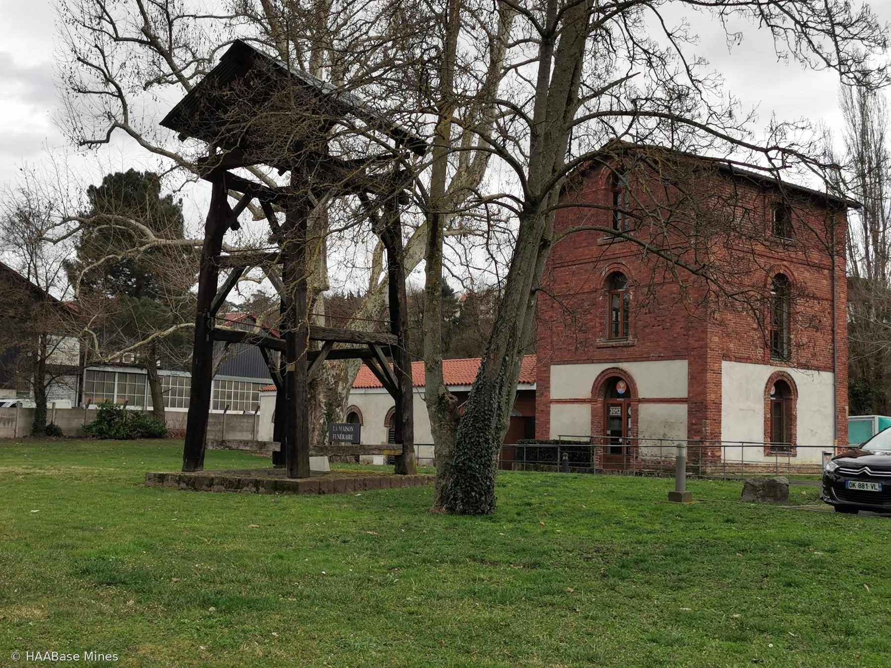 Puits du Gourd-Marin mine headframe or winding tower site