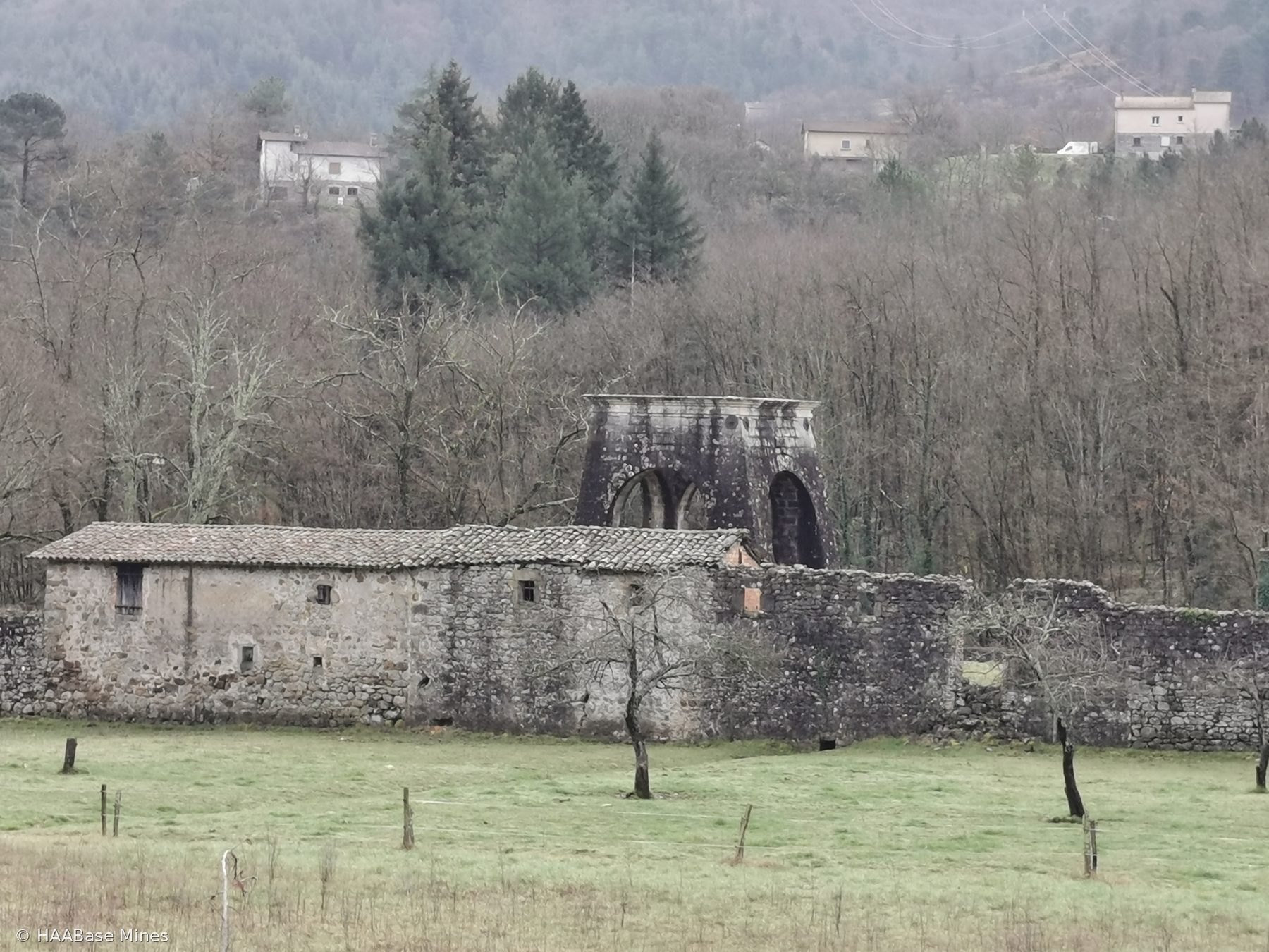 Mine de Champgontier — Puits Armand mine headframe or winding tower site