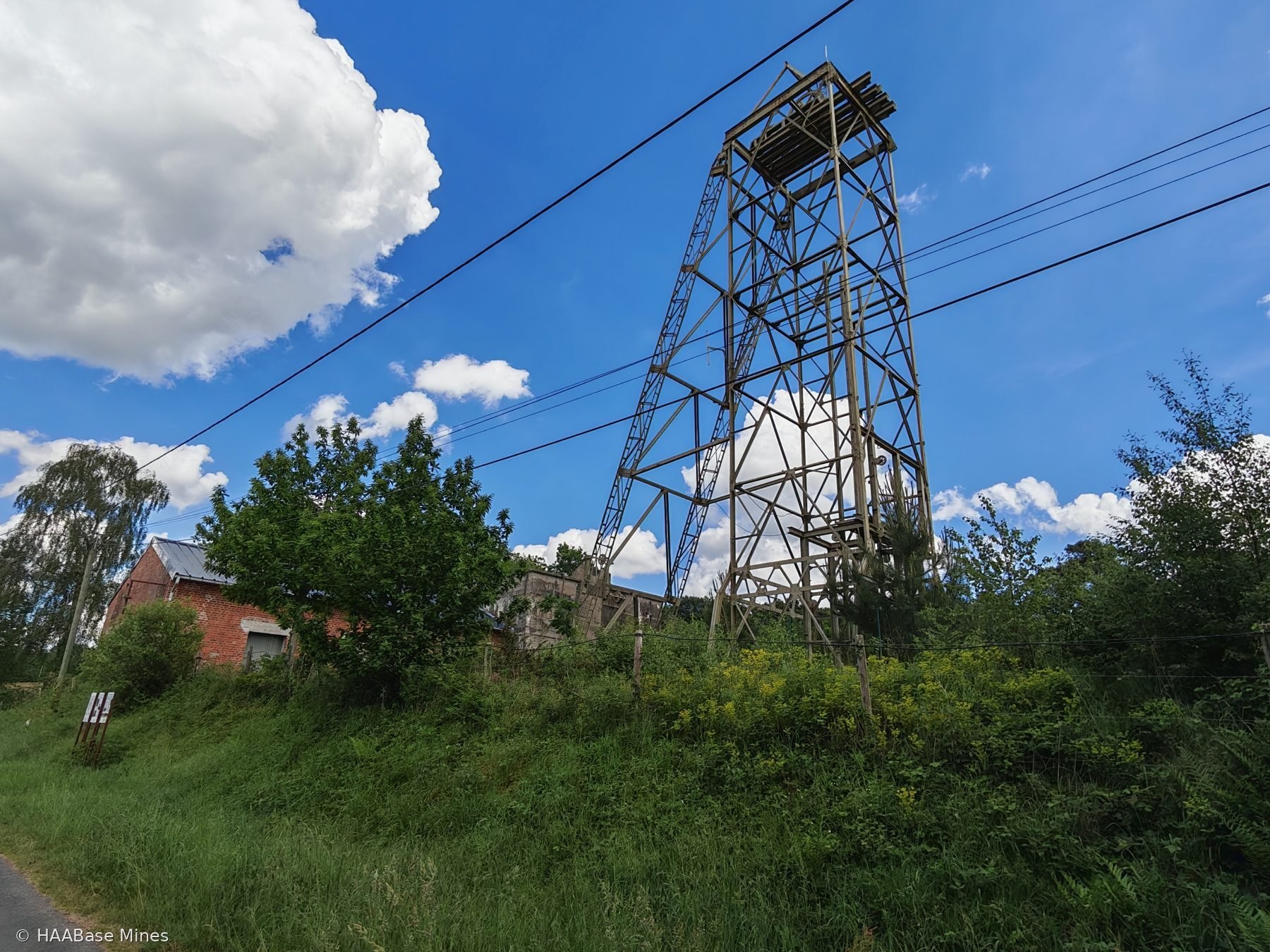 Mine de Montbelleux — Puits Surcouf mine headframe or winding tower site