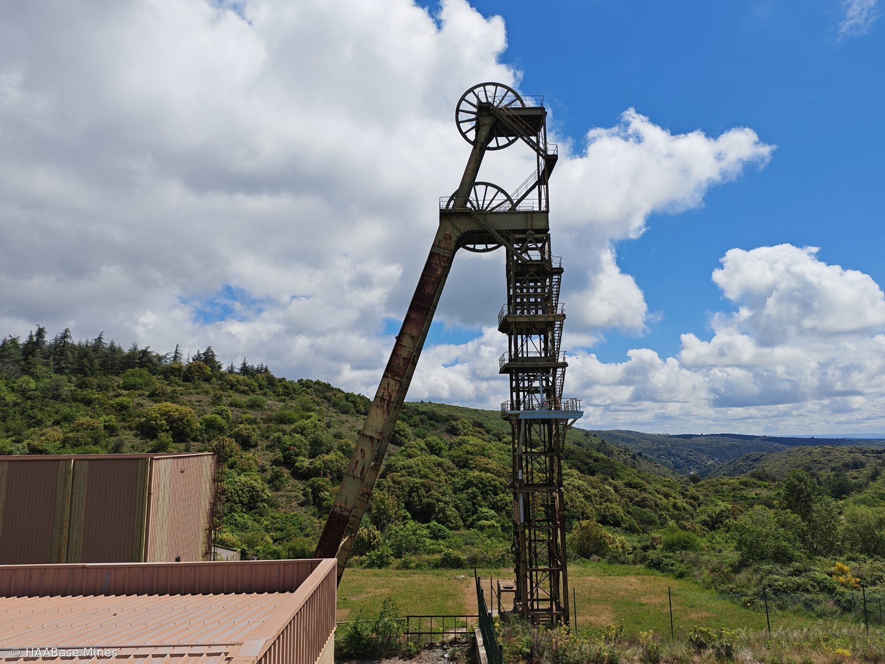 Mine de Villanière — Puits Castan mine headframe or winding tower site