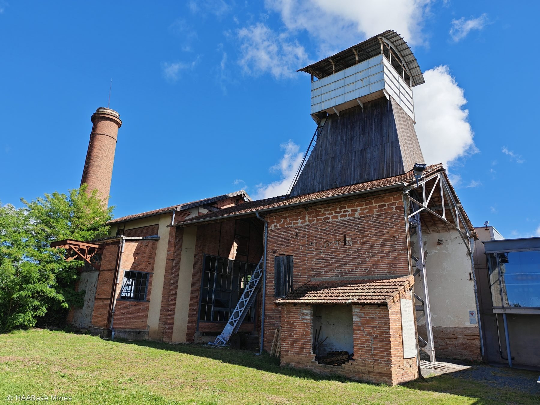 Puits n° 2 de Campgrand mine headframe or winding tower site