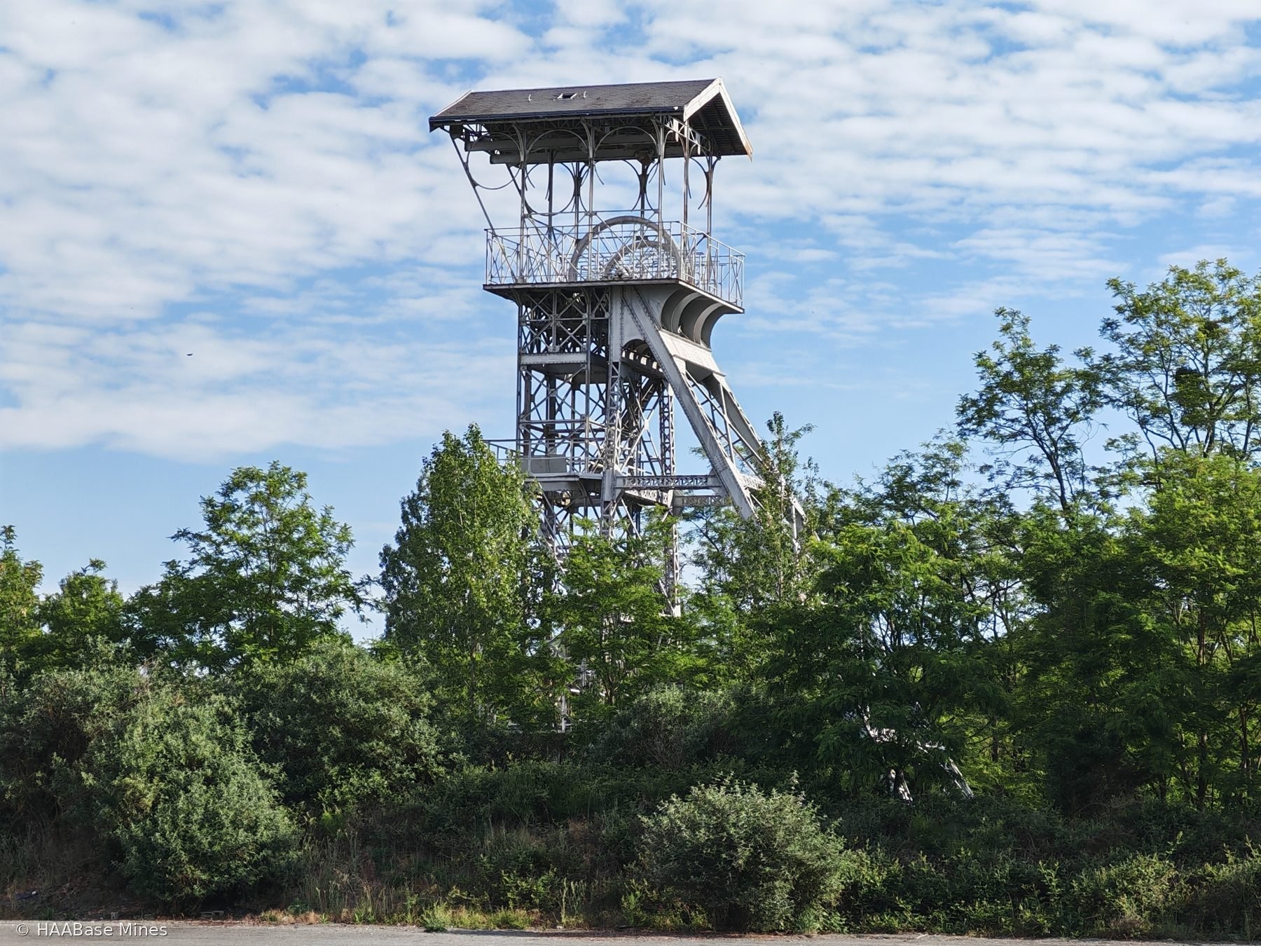 Ardoisières de Trélazé — Puits n° 8 bis de l’Ermitage mine headframe or winding tower site