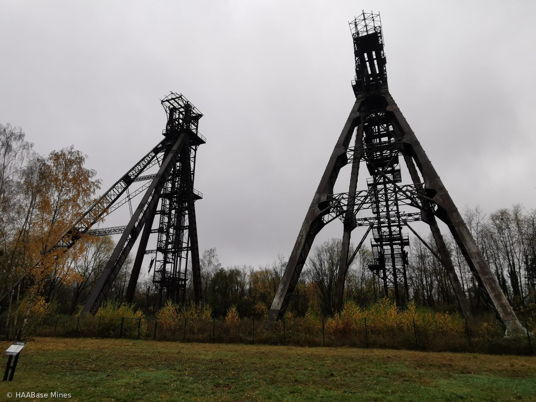 Charbonnages de Monceau-Fontaine — Siège n° 25 Le Pêchon mine headframe or winding tower site