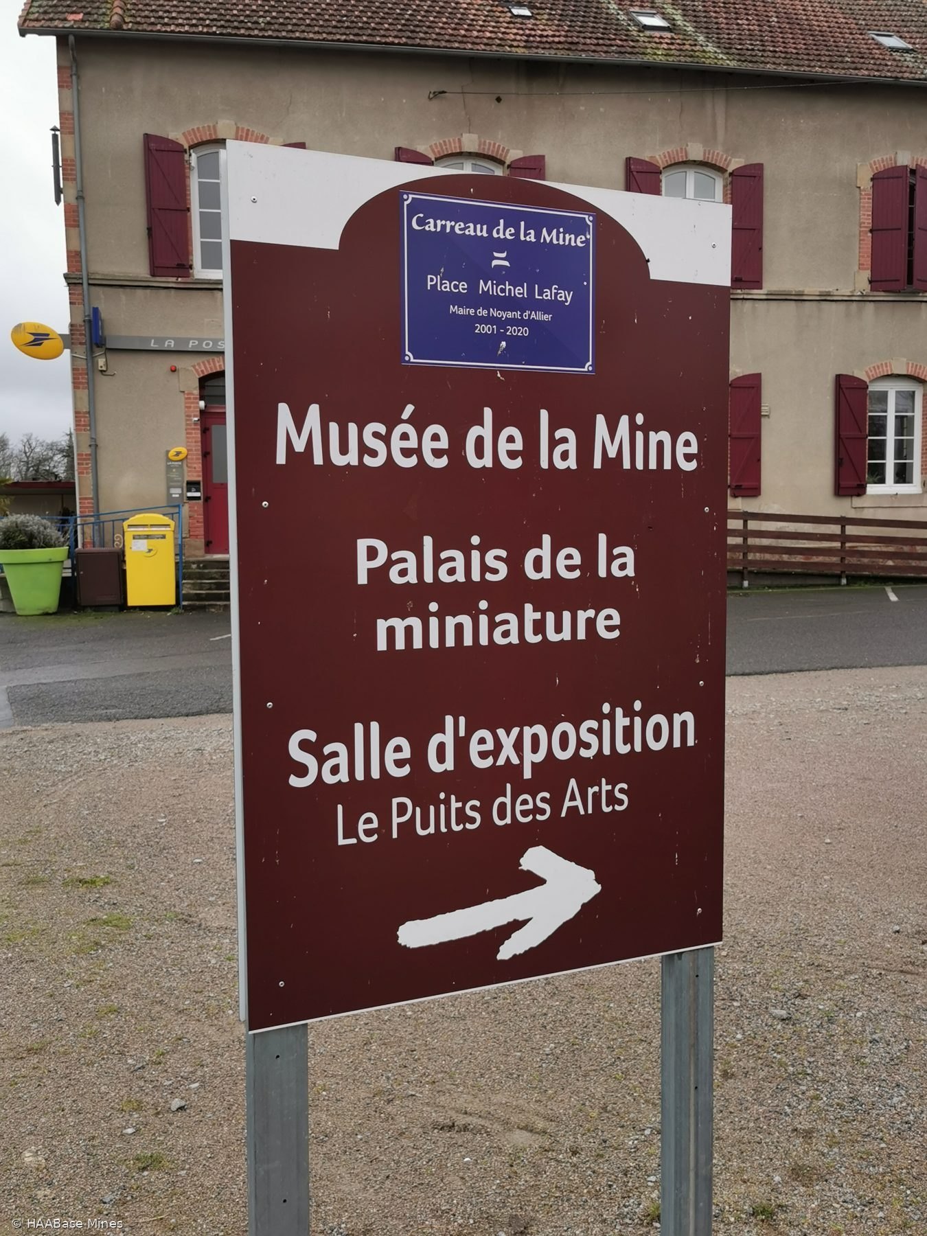 Mine de Noyant mine headframe or winding tower site