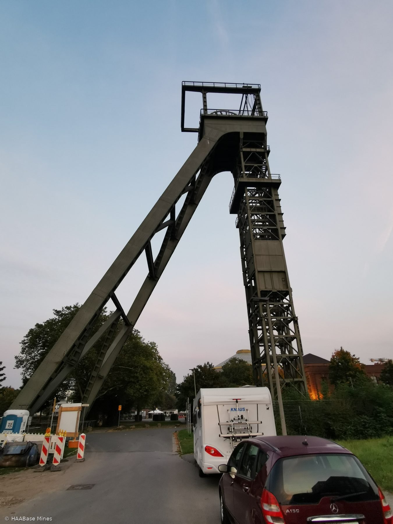 Zeche Osterfeld — Schacht 4 mine headframe or winding tower site